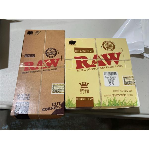 Lot of 2 cases of RAW rolling papers