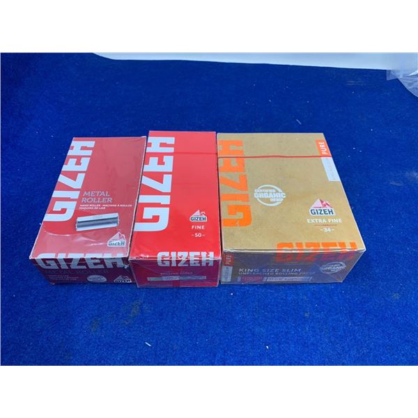 Metal roller with 2 lots of rolling papers