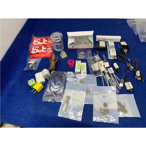 Mixed lot of smoking accessories