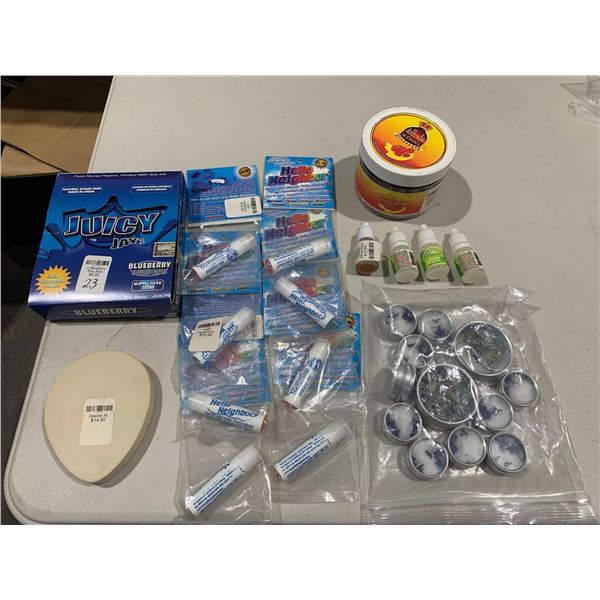 Mixed lot of smoking essentials