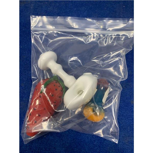 Mixed lot of glass pipes