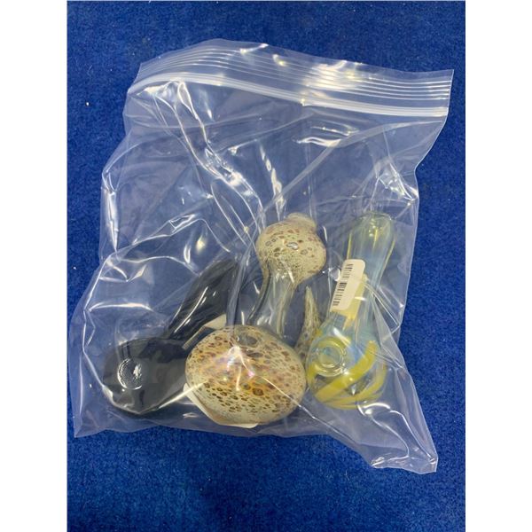 Mixed lot of glass pipes