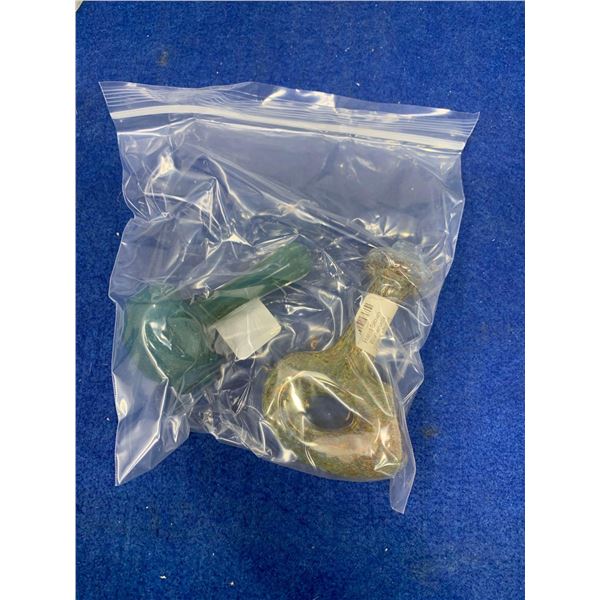 Mixed lot of glass pipes