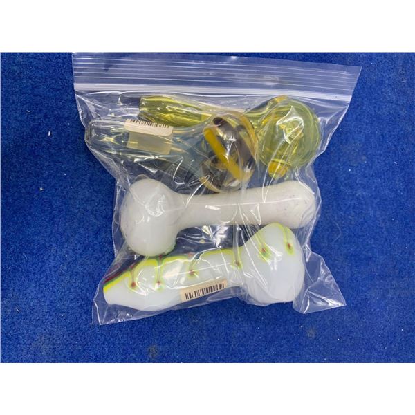 Mixed lot of glass pipes