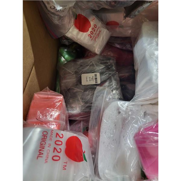 Mixed lot of zip baggies