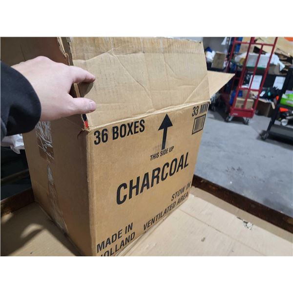 Mixed lot of miscellaneous smoking accessories