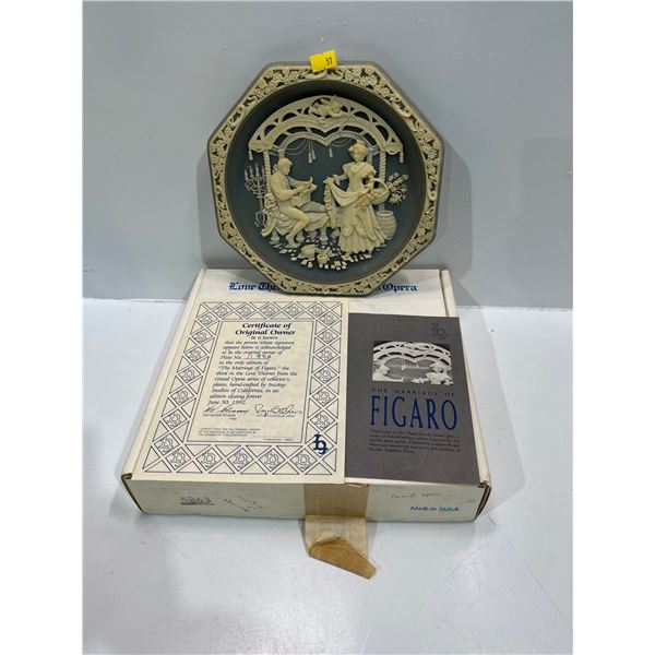 Love Themes from the Grand Opera Collectors Plate "Marriage of Figaro" Original Box and Paperwork