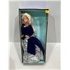 Image 2 : Barbie - Winter Velvet - Avon Exclusive - in box