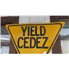 Image 2 : Metal Yield Traffic Sign in English&French 24'' x Up To 24''