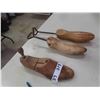 Image 1 : 3 Wood Shoe Stretchers