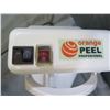 Image 2 : Pelamatic Orange Peel Professional Food Peeler & Corer