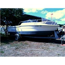 20 Foot Cabin Cruiser.   1991 Fiberglass/Plastic Hull, Gas powered Outboard engine, Bayliner.  Has l