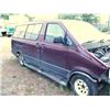 Image 3 : Ford Aerostar van, purple, wrecked in front (8000)
