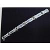 Image 1 : Diamond Bracelet 10 K yellow and white gold- diamonds are round brilliant cut approx. 1.00 carats- e