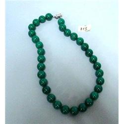 Jade necklace (2)