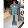 Image 1 : Cast iron mailbox with key and bronze finish 45" tall (500)