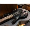 Image 2 : Electric guitar w/ case & cover