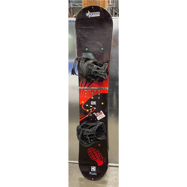 Nitro talon wide 64 snowboard W/ bindings