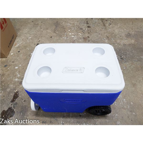 COLEMAN PICNIC COOLER ON WHEELS