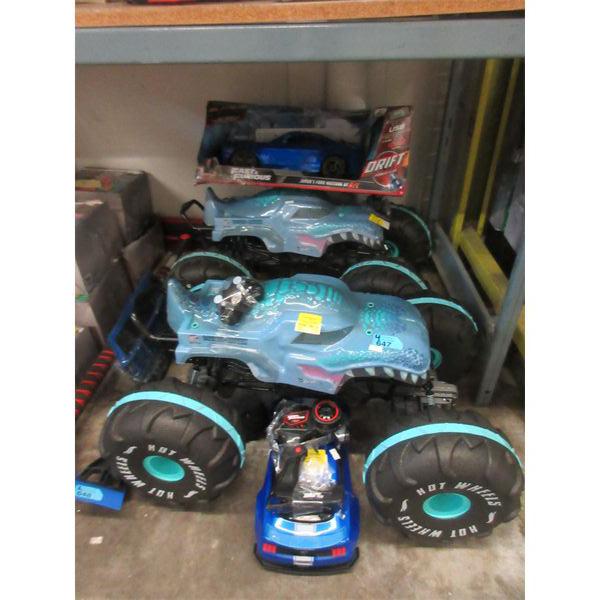 4 Assorted R/C Vehicles - Customer Returns 