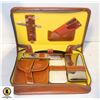 Image 1 : VINTAGE GENTLEMENS GROOMING KIT