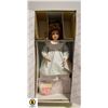 Image 1 : THE HAMILTON COLLECTION COLLECTABLE PORCELAIN DOLL