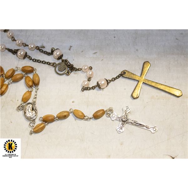 ESTATE VINTAGE ROSARIES IN BOX TOGETHER ESTATE