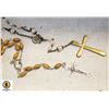 Image 1 : ESTATE VINTAGE ROSARIES IN BOX TOGETHER ESTATE