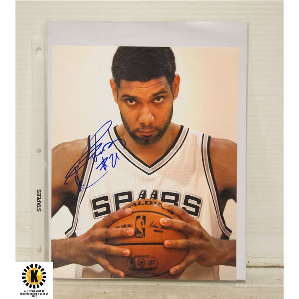 AUTOGRAPHED TIM DUNCAN PICTURE