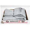 Image 1 : TED BAKER GRAY BATH TOWEL SET - 1 BATH TOWEL