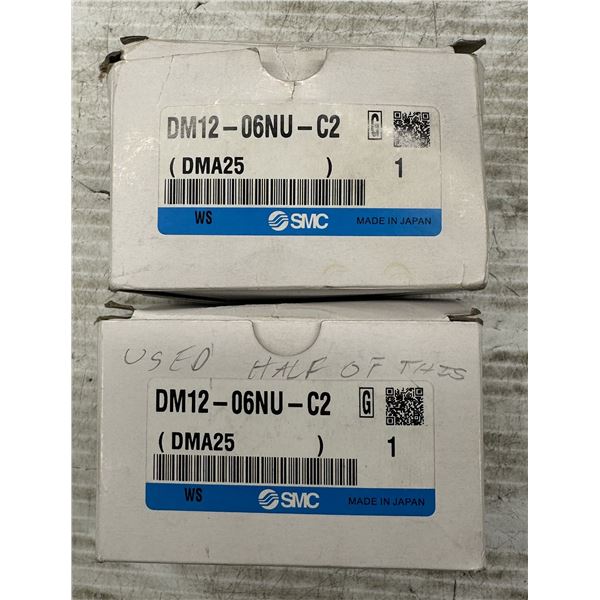 New? Lot of (2) SMC #DM12-06NU-C2 Pneumatic Plug Holders