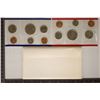 Image 2 : 1988 US MINT SET (UNC) P & D (WITH ENVELOPE)