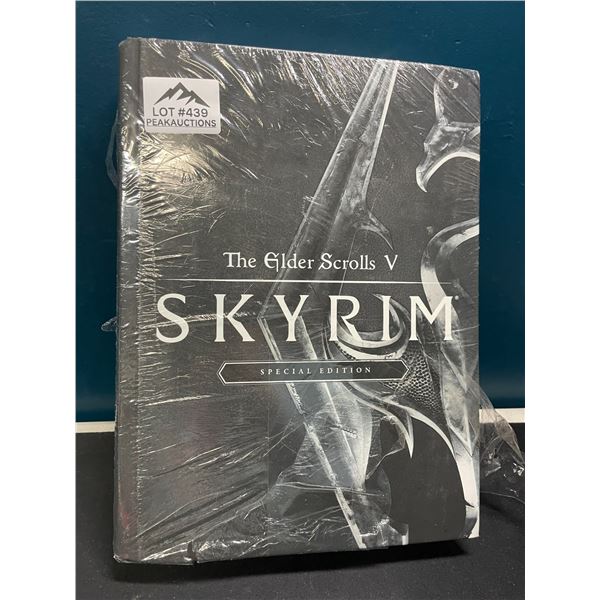 Lot of 1 Skyrim Special Edition Collector's Guide