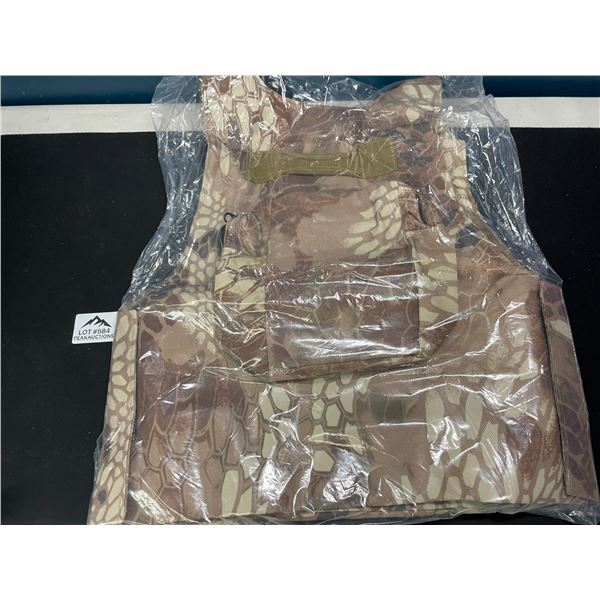 Lot of 1 Youth Camoflauge Tactical Style Vest - 17 in length x 30 waist