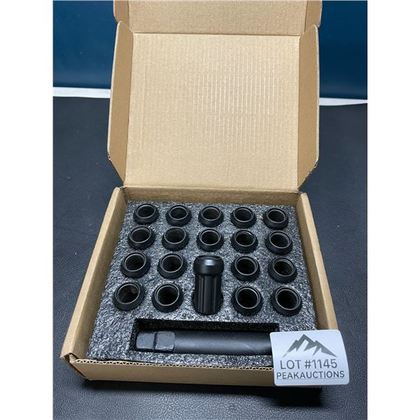 Lot of 1 Box of Lugnuts - 20PCS