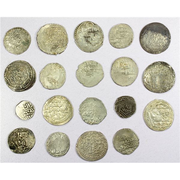 ILKHAN: LOT of 19 silver dirhams
