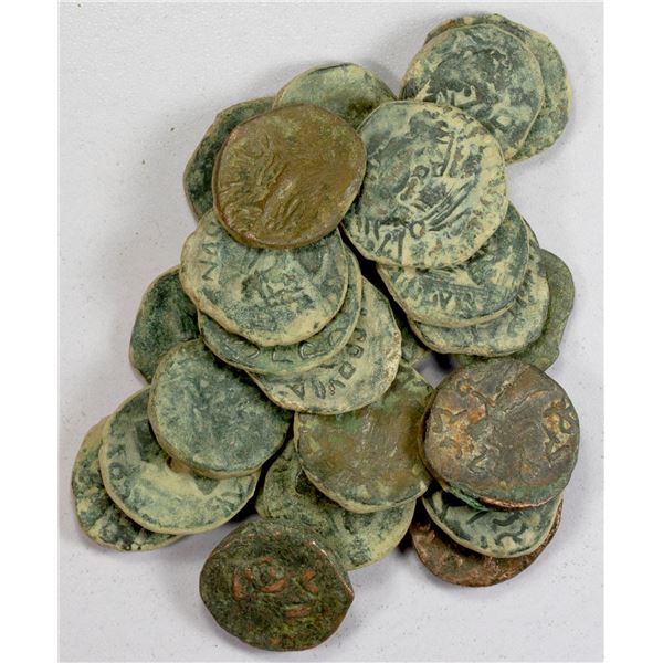 KUSHAN: LOT of 24 copper coins