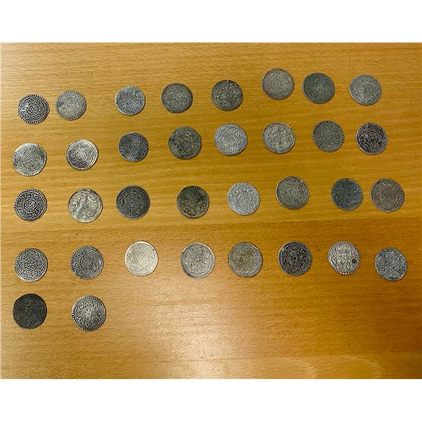 TIBET: LOT of 34 AR ga-den tangkas