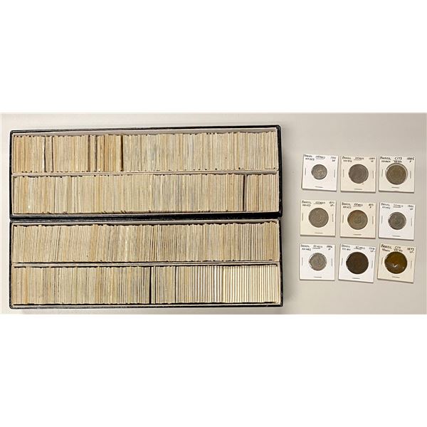 WORLDWIDE: LOT of 560 coins