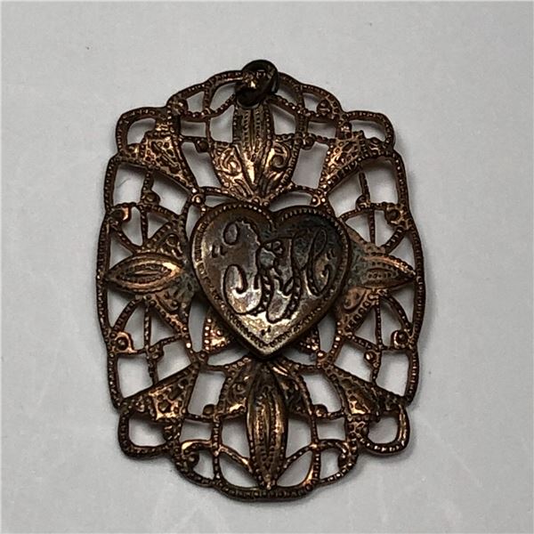 Victorian Pendant with Extrafine Detail
