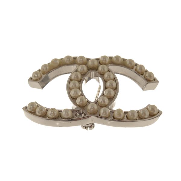 Chanel CC Pearl Brooch