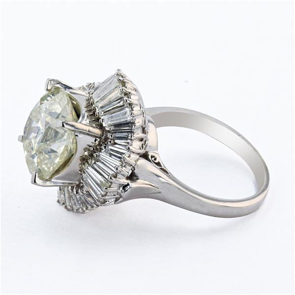 6.81 ctw CENTER Diamond Platinum Ring (9.48 ctw Diamonds)