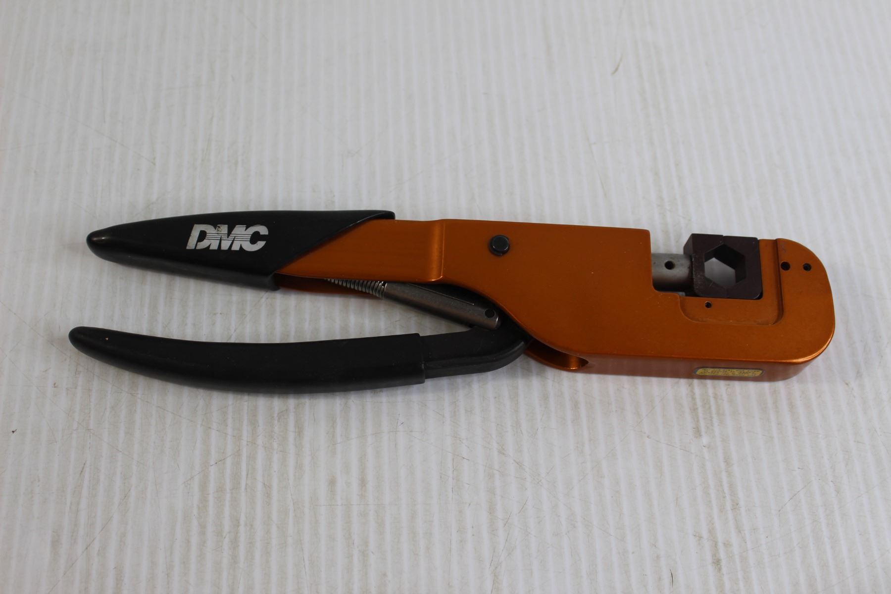 DMC HX4 M22520 5-01 Crimping Tool with Attachments - Bodnarus Auctioneering