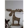 Image 3 : (4) Christmas Moose Decorations