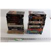 Image 1 : (20) VHS Tapes - Mrs. Doubtfire, Clueless, Lethal Weapon 3
