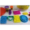 Image 3 : Play-Doh Playset - Play-Doh is Still Soft