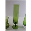 Image 3 : (4) Pieces Vintage Green Glassware