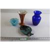 Image 1 : Blue Mountain-Inspired Fish Trinket Dish, (3) Vases