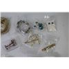 Image 5 : (15) Pieces of Costume Jewelry