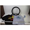 Image 1 : 1970 Vancouver Canucks T-Shirt (size lg) - Fist Bump T-Shirt (size xl) - Canucks Steering Wheel Cove
